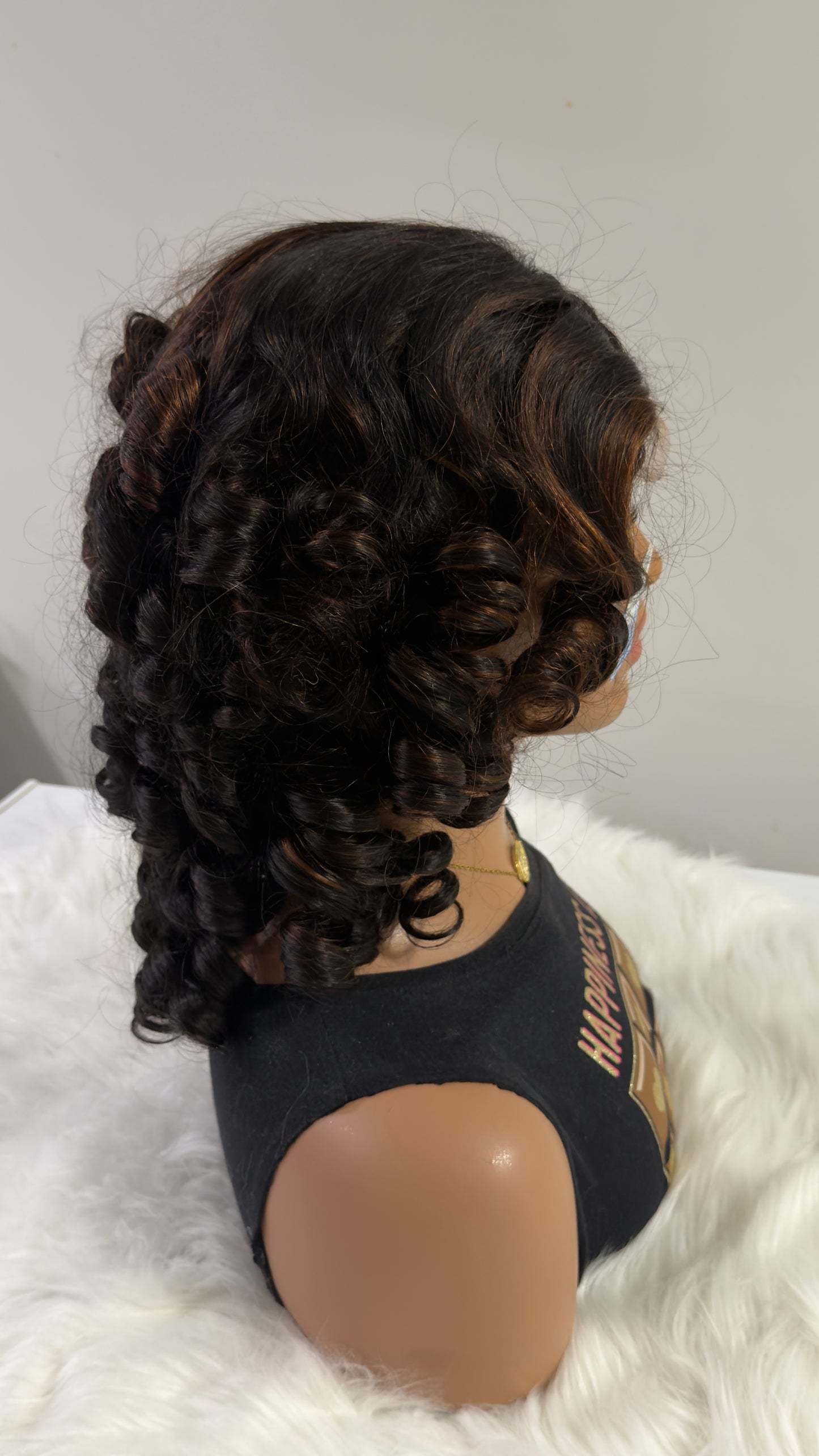 Isabella Luxury  18 inches Highlight Body Wave Wig – 18”