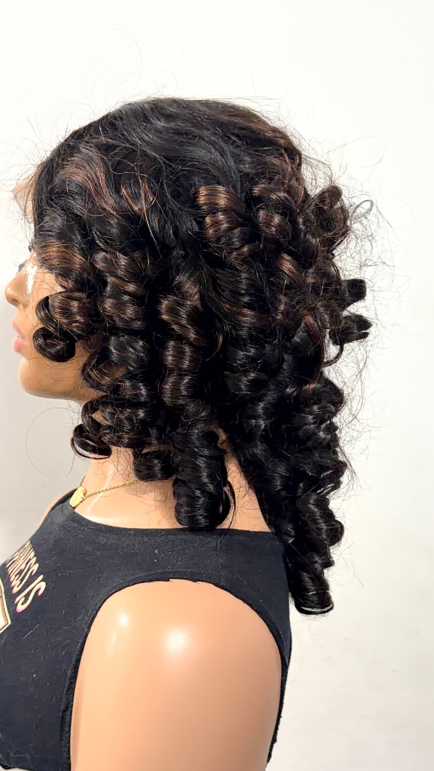 Isabella Luxury  18 inches Highlight Body Wave Wig – 18”