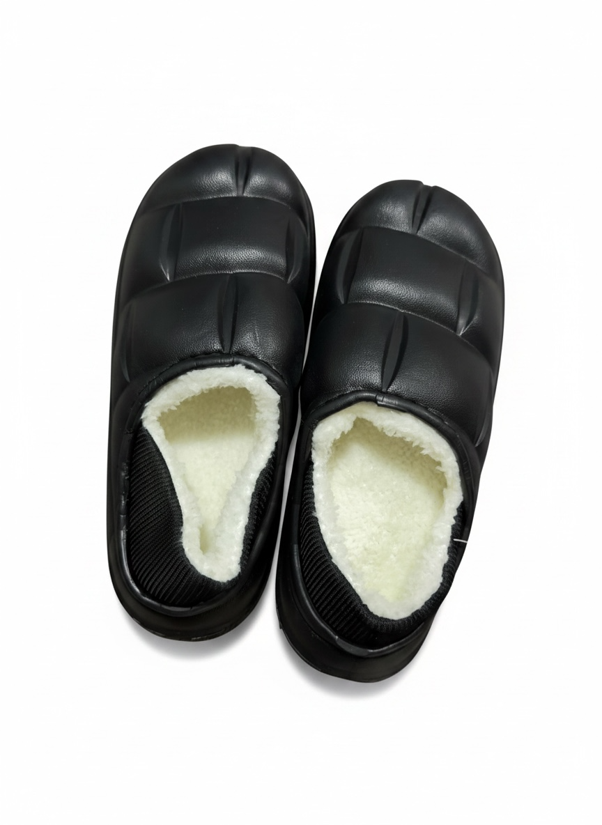 Unisex CloudComfort Puffer Slippers – Fleece Lined Indoor and Outdoor shoes.